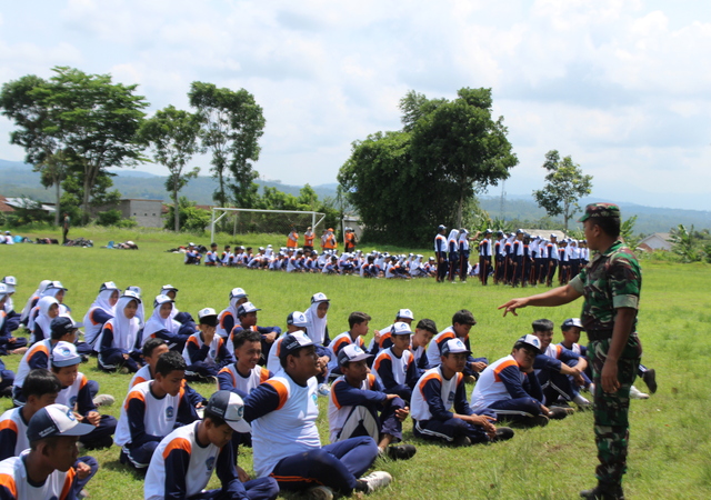 Pentingnya Pendidikan Karakter untuk Siswa SMP dalam Membentuk Kepribadian Positif