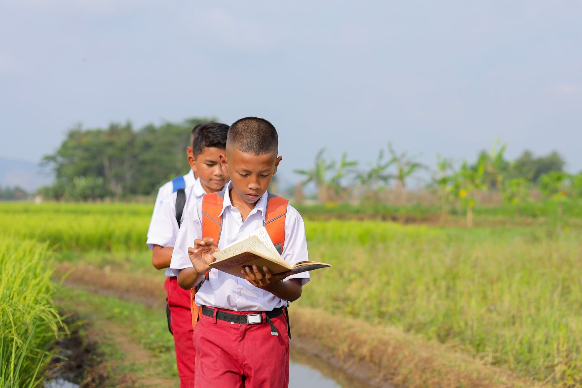 Pendidikan Berorientasi Pengalaman Nyata untuk Membentuk Keterampilan dan Karakter Generasi Muda